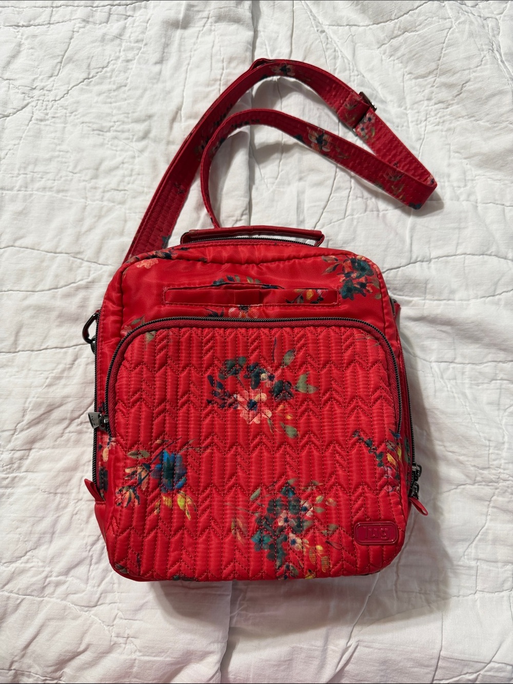 LUG Ranger Red Quilted Floral Crossbody Bag - Women's Shoulder Bag *Like Nrw*